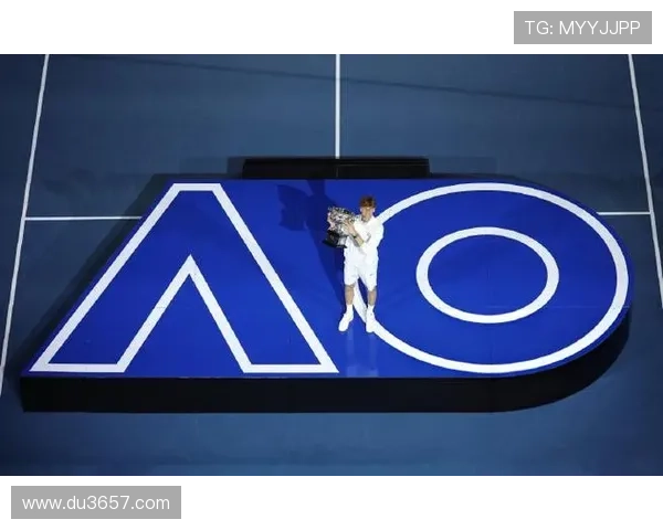 [澳网]完美发挥欺“紫薇” 辛纳卫冕澳网男单冠军.