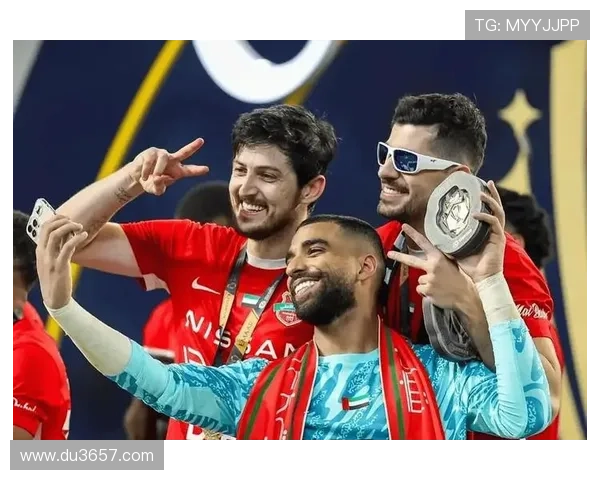 迪拜青年三球取胜十人大不里士